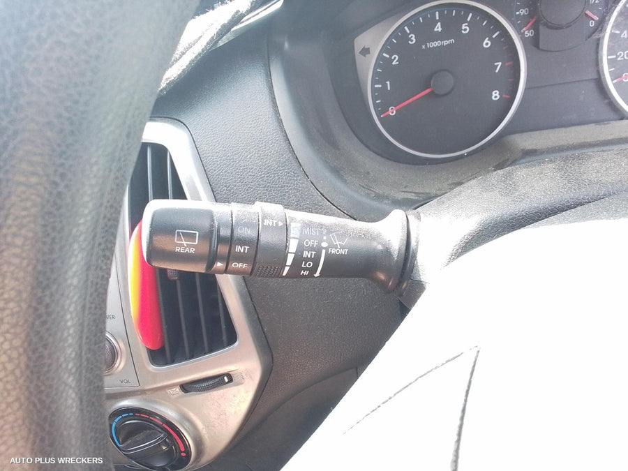 2013 Hyundai I20 Left Front Door