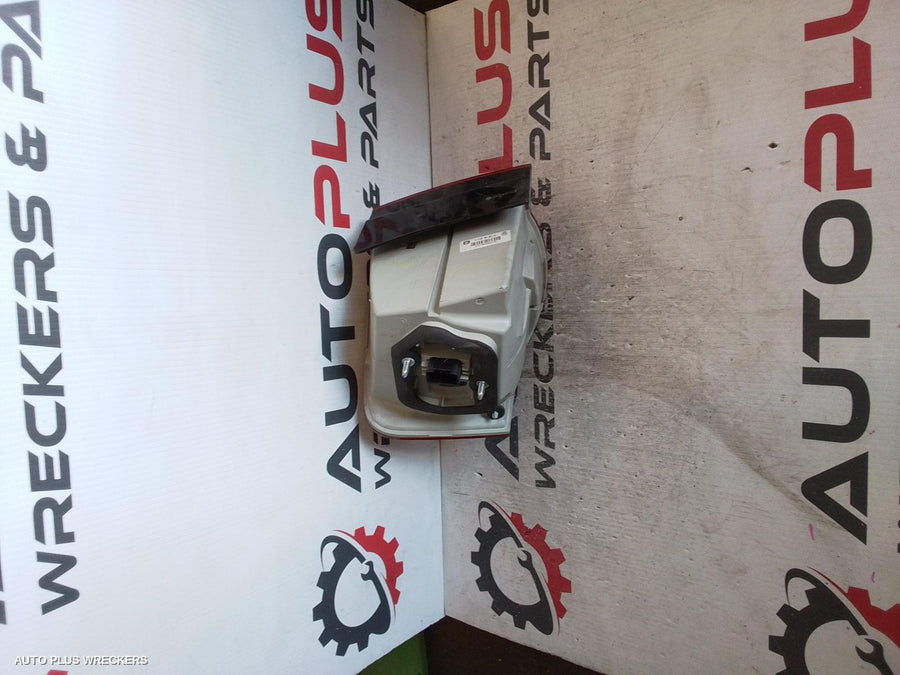2006-2011 Volkswagen Jetta Right Taillight