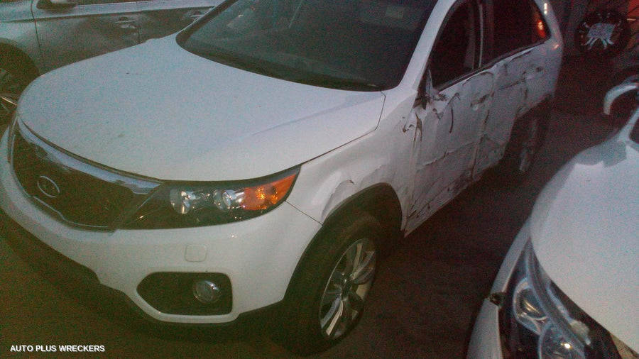 2010 Kia Sorento Right Front Door Window