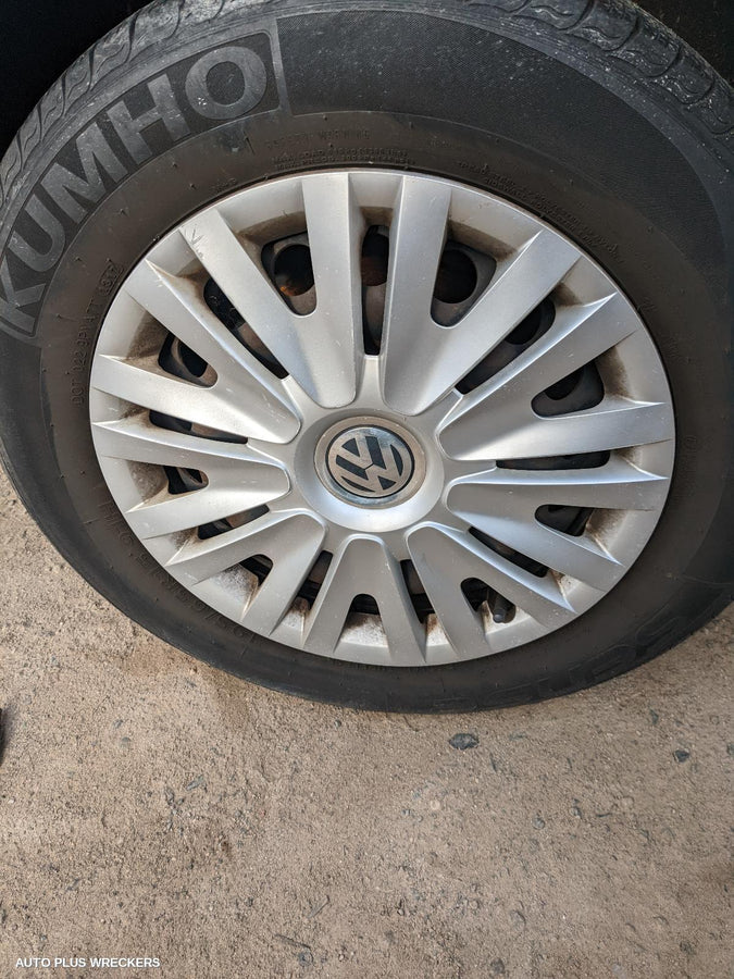 2011 Volkswagen Golf Left Rear Door Window