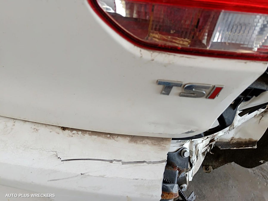 2011 Volkswagen Golf Right Rear Door Window