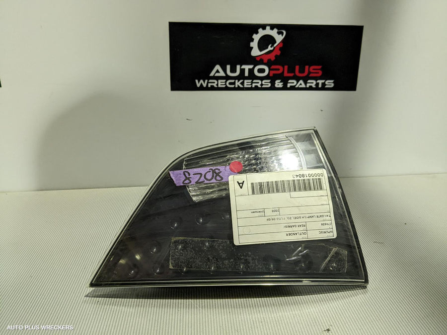 2008 Mitsubishi Outlander Rear Garnish