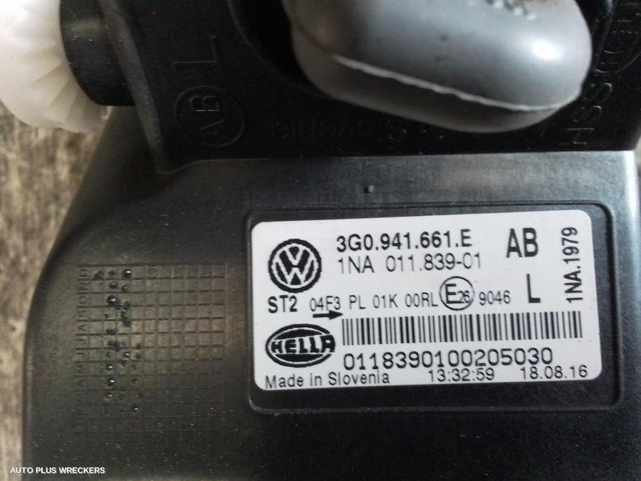 2015-2019 Volkswagen Passat Left Indicator Fog Side