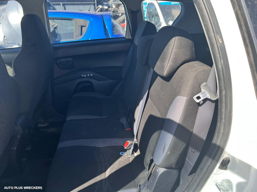 2008 Mitsubishi Outlander Right Door Mirror