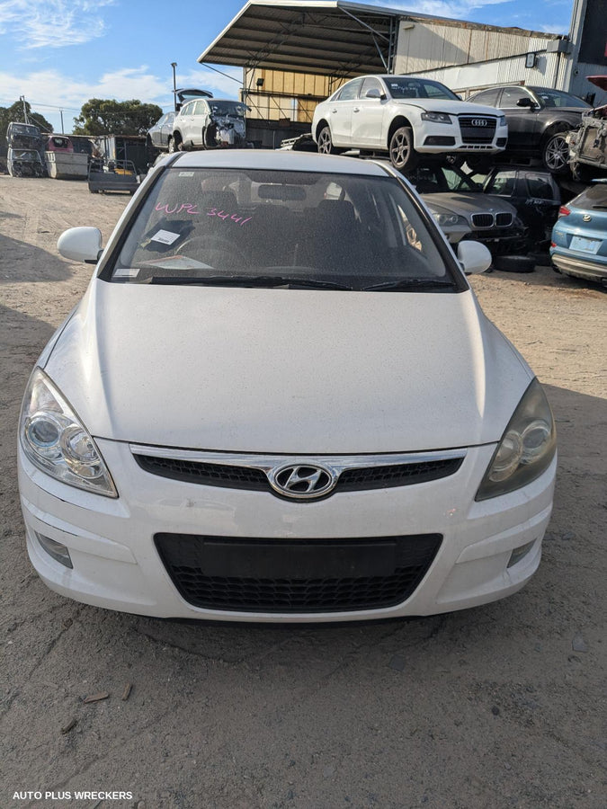 2008-2012 Hyundai I30 Right Headlamp