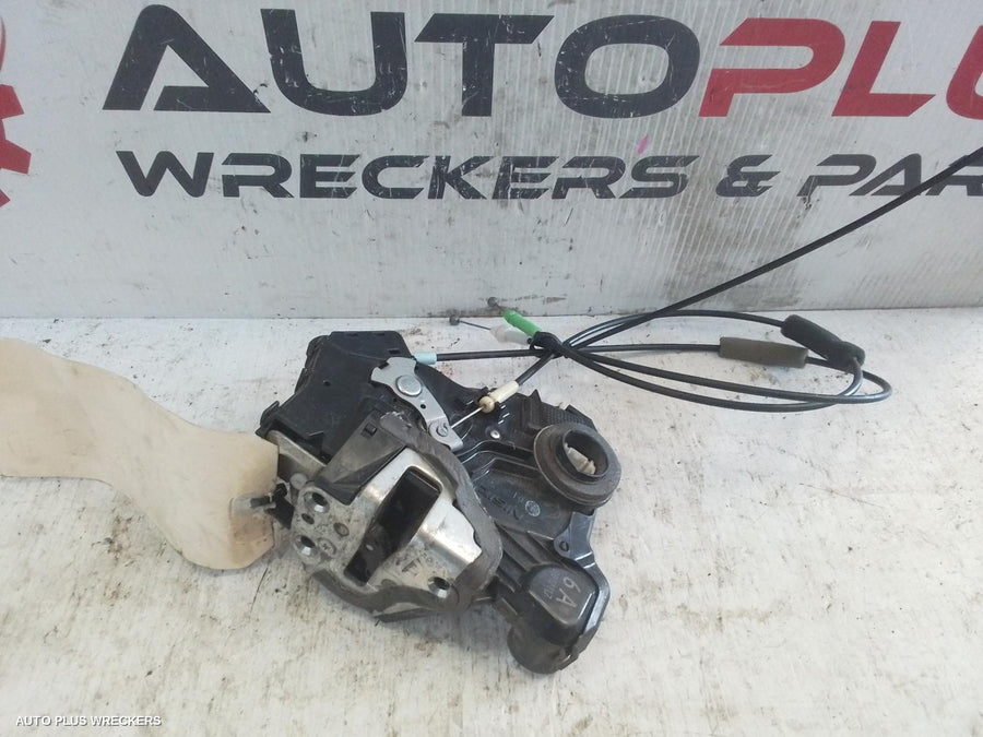 2007-2010 Toyota Kluger Door Boot Gate Lock