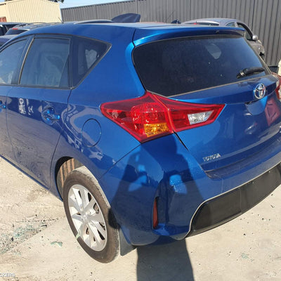 2012-2018 Toyota Corolla Left Front Door Window