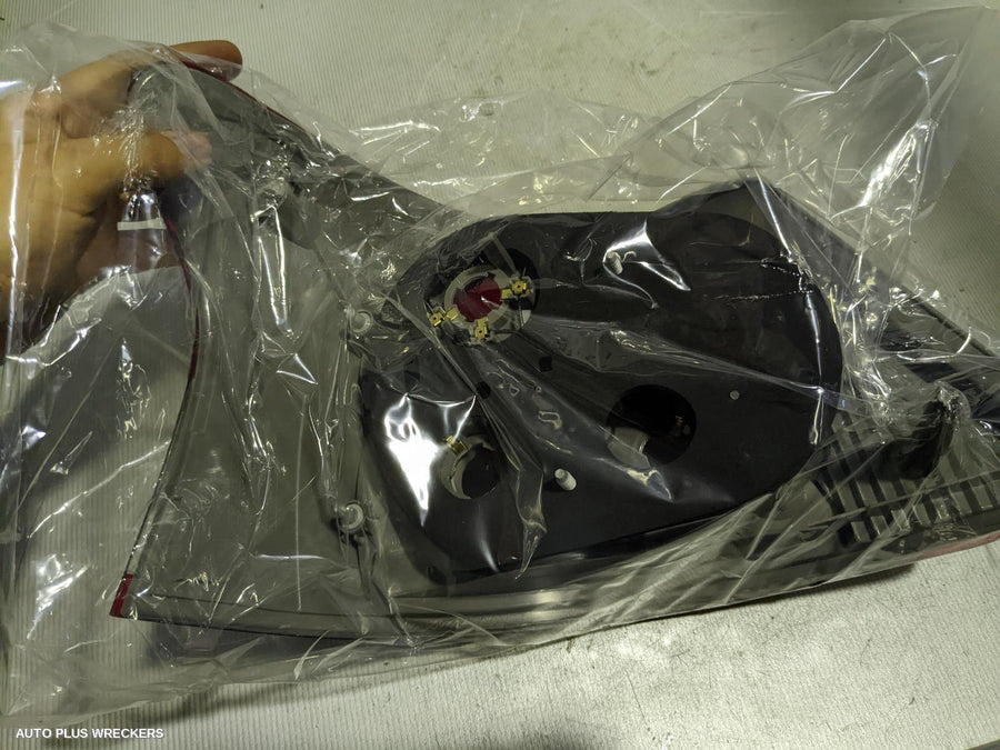 2013 Toyota Yaris Right Taillight