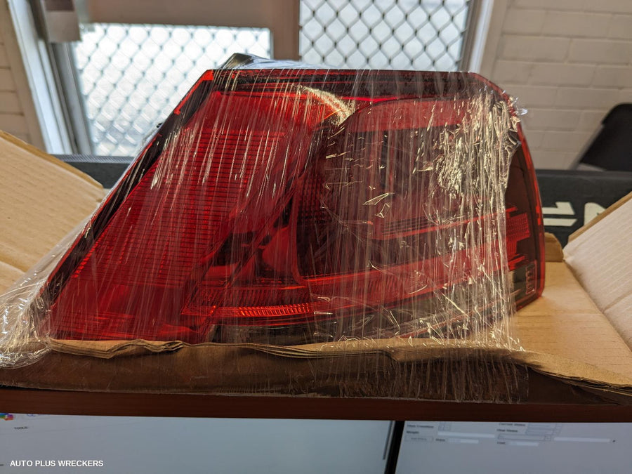 2012 Volkswagen Golf Left Taillight