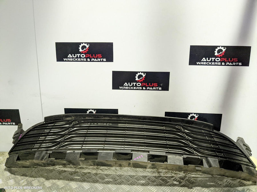 2012 Renault Megane Grille