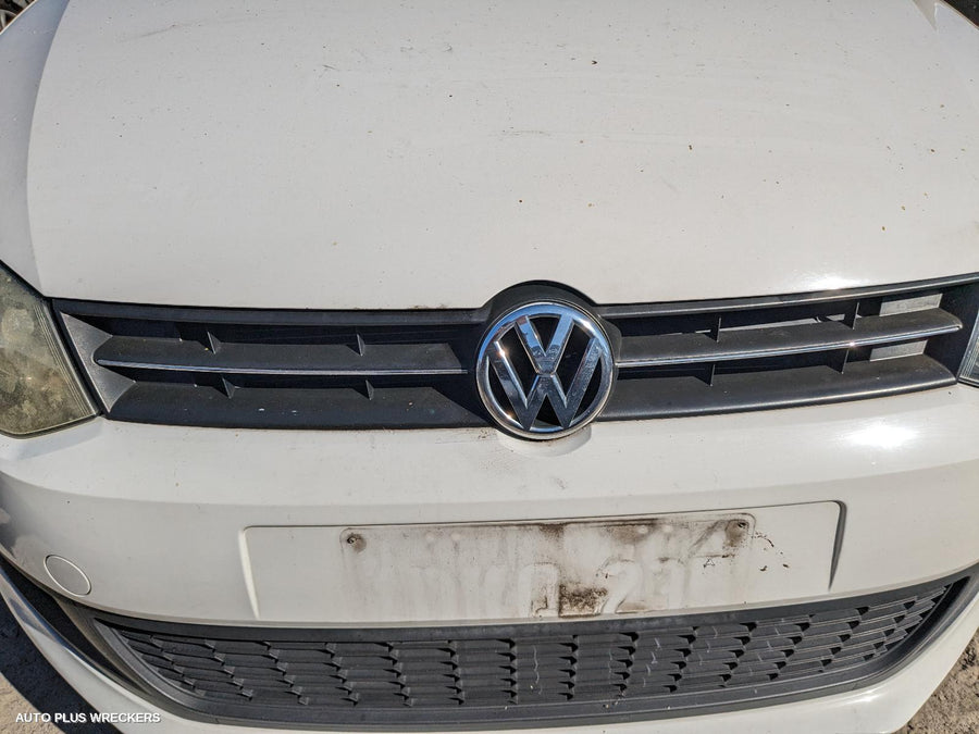 2010 Volkswagen Polo Left Taillight