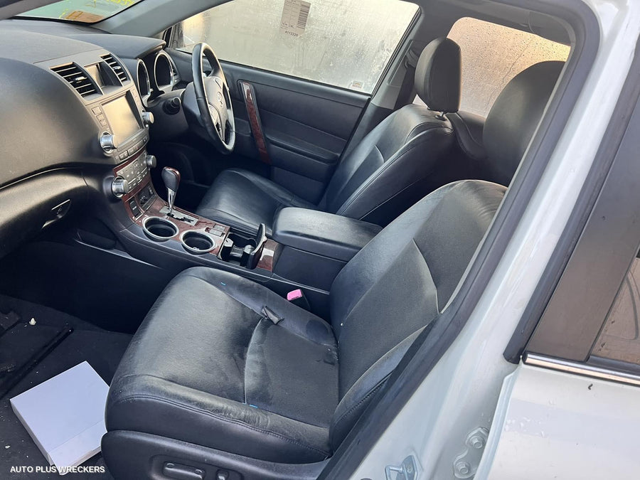 2010 Toyota Kluger Wheel Mag