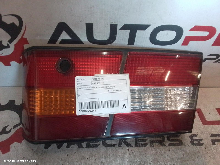 1996-1999 Lexus Es300 (92-05) Rear Garnish