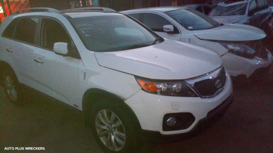 2010 Kia Sorento Right Front Door Window