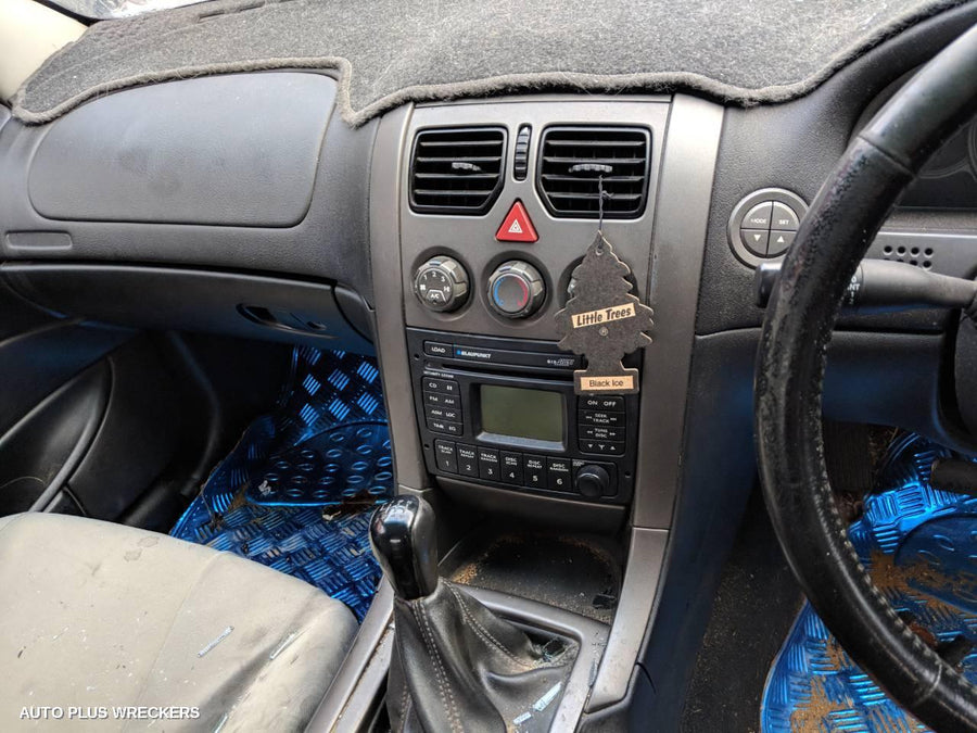 2004 Holden Commodore Door Handle