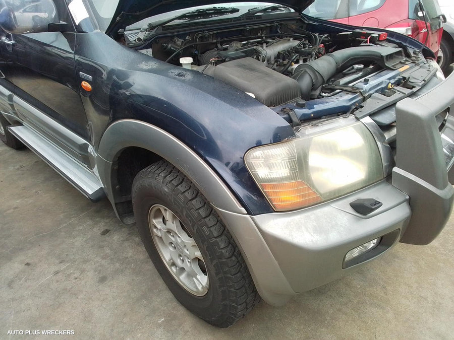 2001 Mitsubishi Pajero Right Headlamp