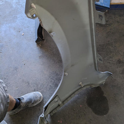 2013 Suzuki Vitara Right Guard