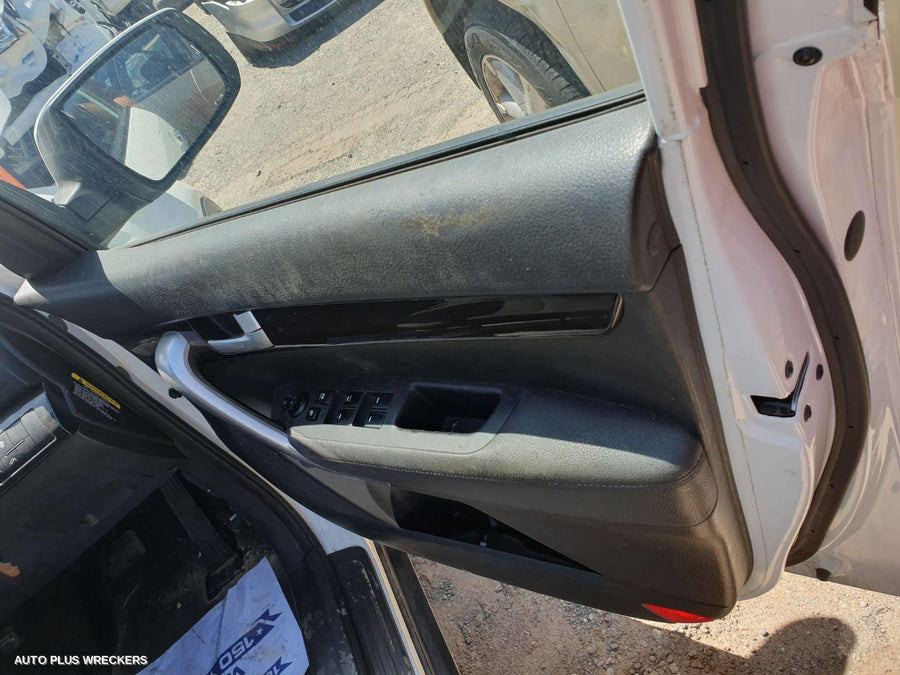 2011 Kia Sorento Left Indicator Fog Side