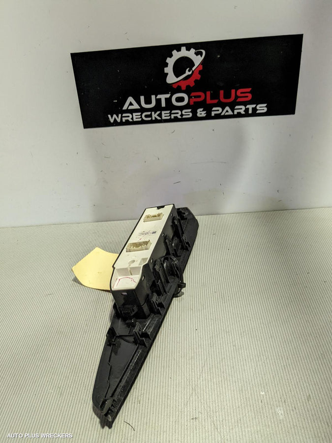 2016 Mazda 2 Pwr Dr Wind Switch