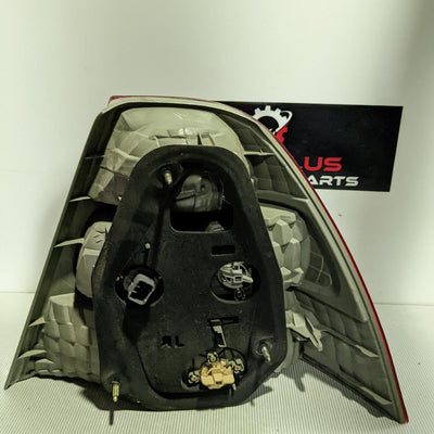 2002 Toyota Corolla Left Taillight