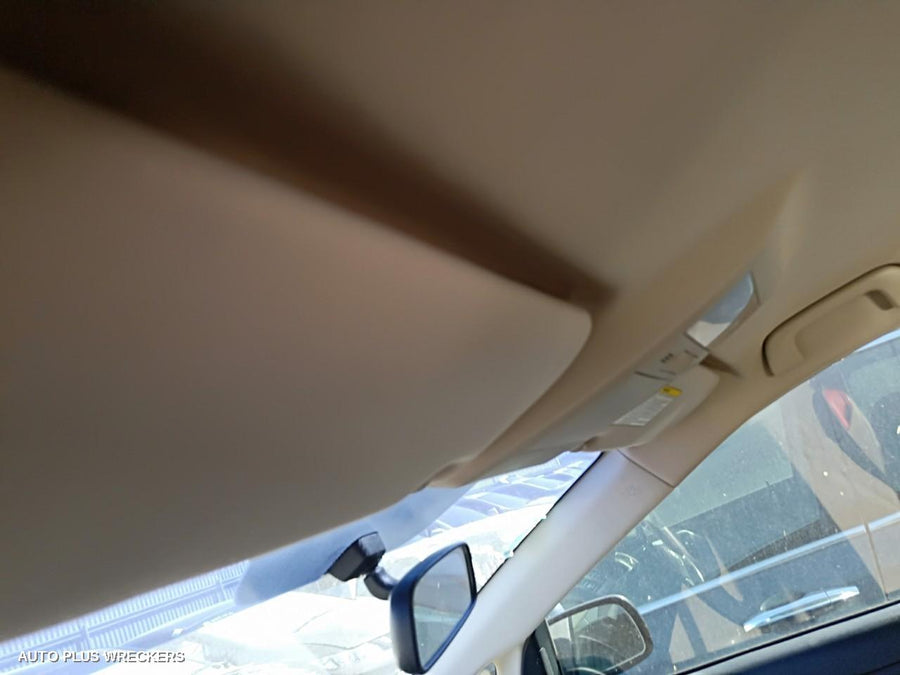 2005 Toyota Prius Left Front Door Window