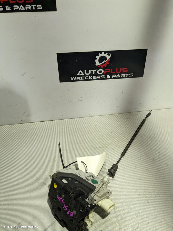 2014 Volkswagen Passat Door Boot Gate Lock