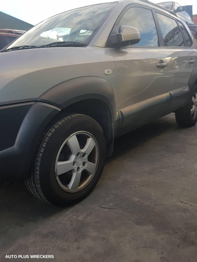 2004-2010 Hyundai Tucson R Bar Bracket Reinfo