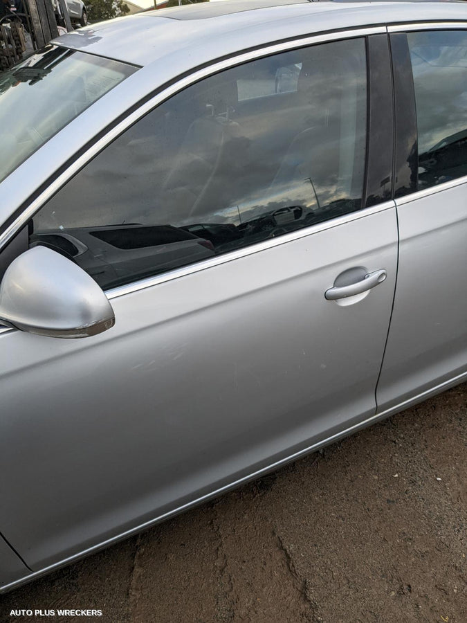 2006-2011 Volkswagen Jetta Left Door Mirror