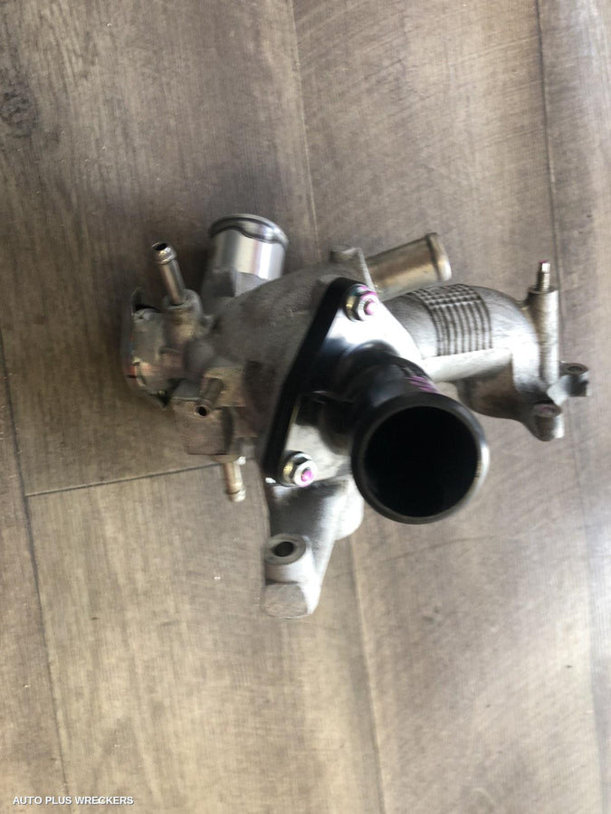 2007 Lexus Is250/is250c Thermostat Housing