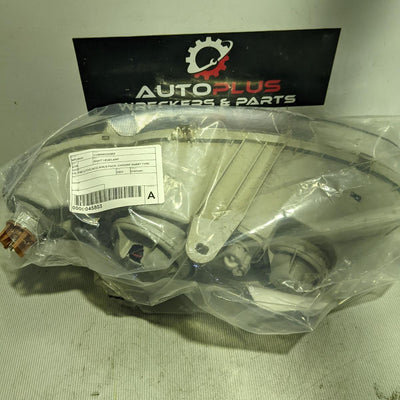 2002 Holden Commodore Right Headlamp