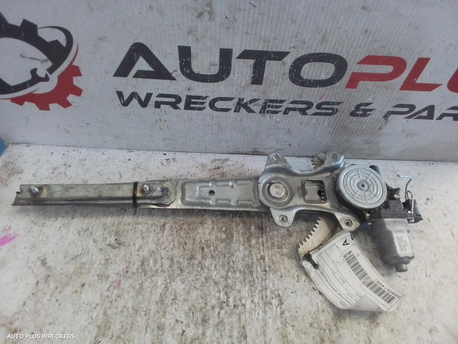 2010-2016 Nissan Micra Right Front Window Reg Motor