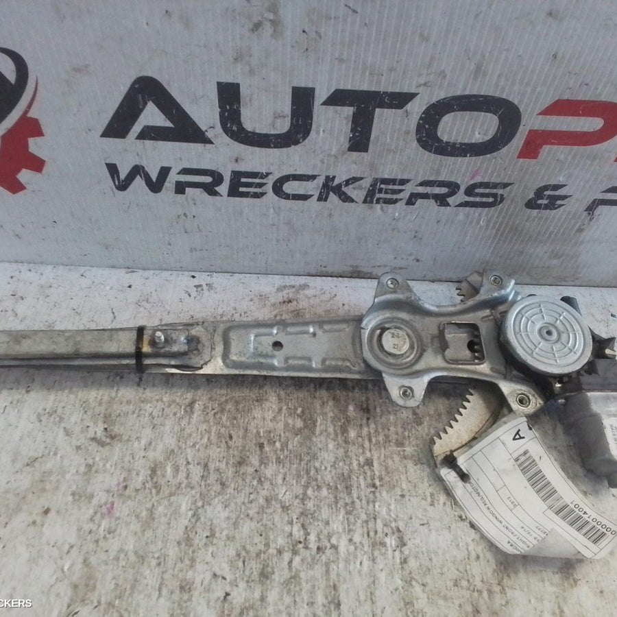 2010-2016 Nissan Micra Right Front Window Reg Motor
