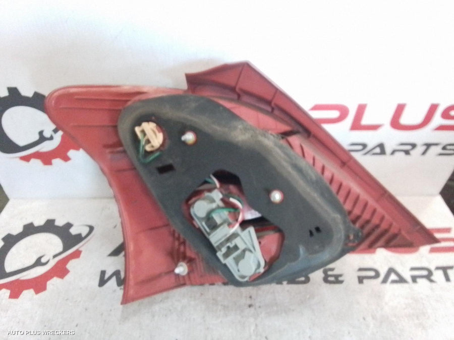 2006 Toyota Yaris Right Taillight