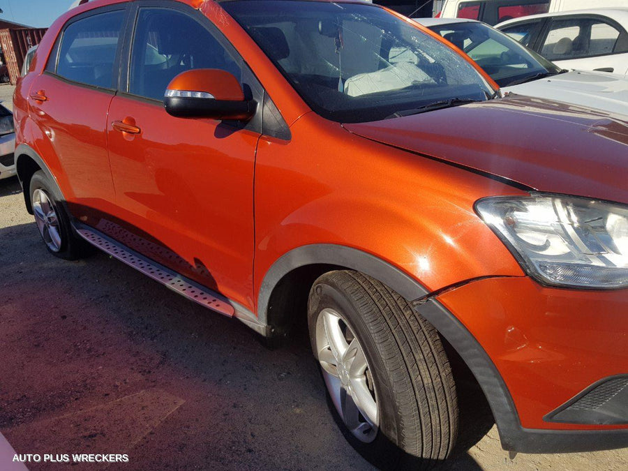 2011 Ssangyong Korando Right Front Door Window
