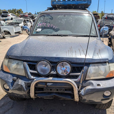 2000-2006 Mitsubishi Pajero Left Door Mirror