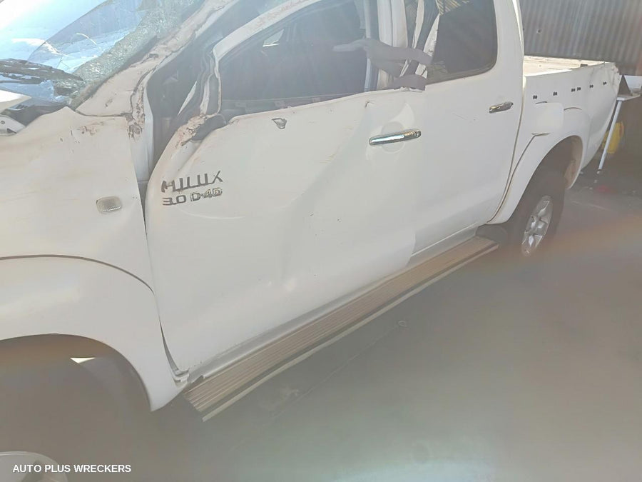 2006 Toyota Hilux Sunvisor