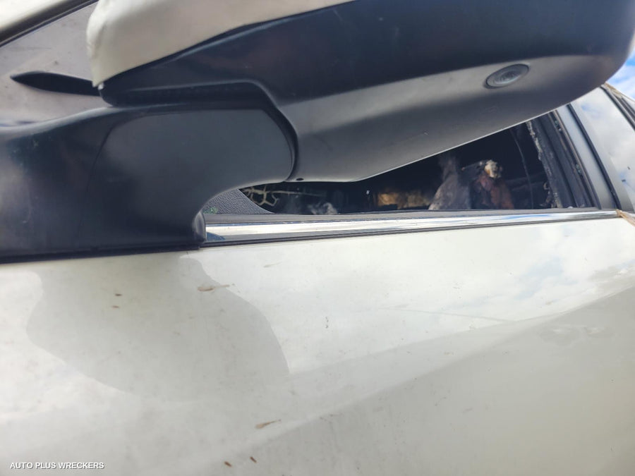 2018 Toyota Landcruiser Right Rear Side Glass