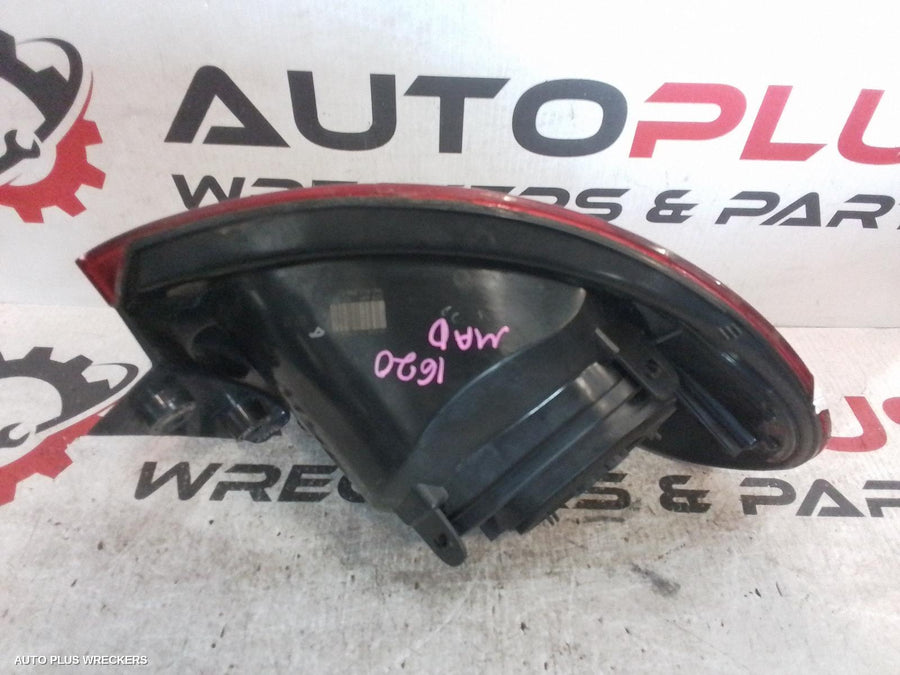 2008-2011 Volkswagen Tiguan Right Taillight