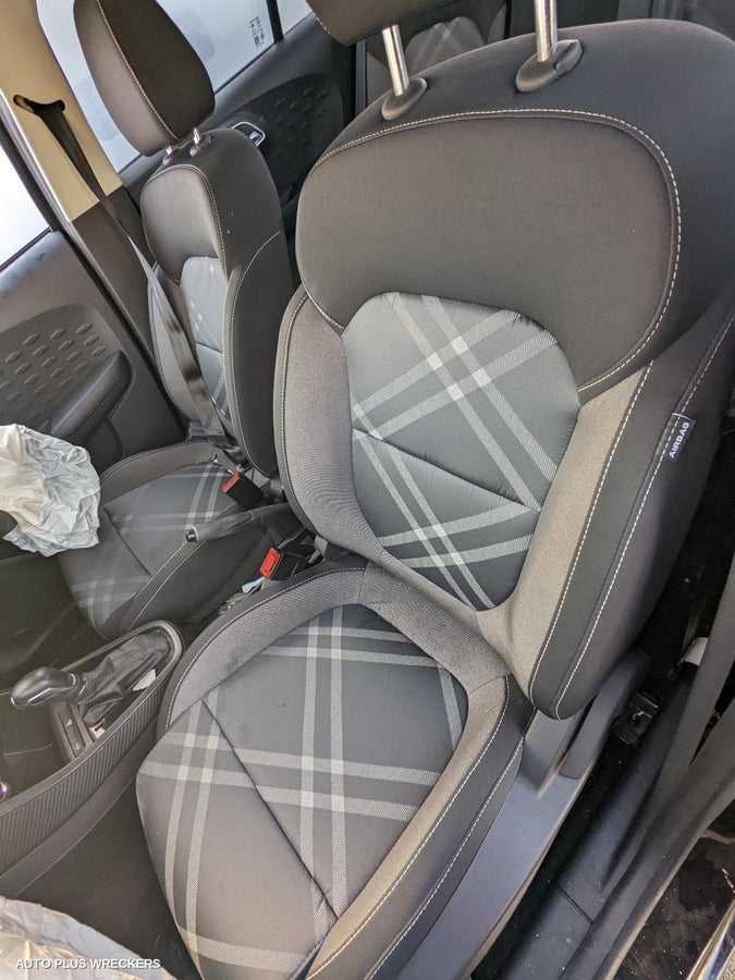 2022 Mg Mg3 Parcel Shelf