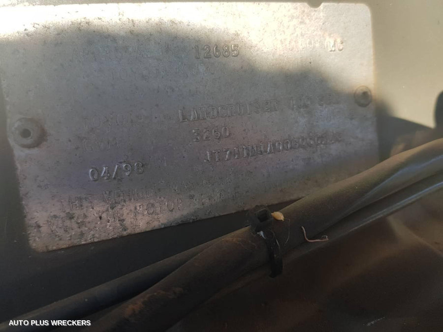 1998 TOYOTA LANDCRUISER LEFT TAILLIGHT