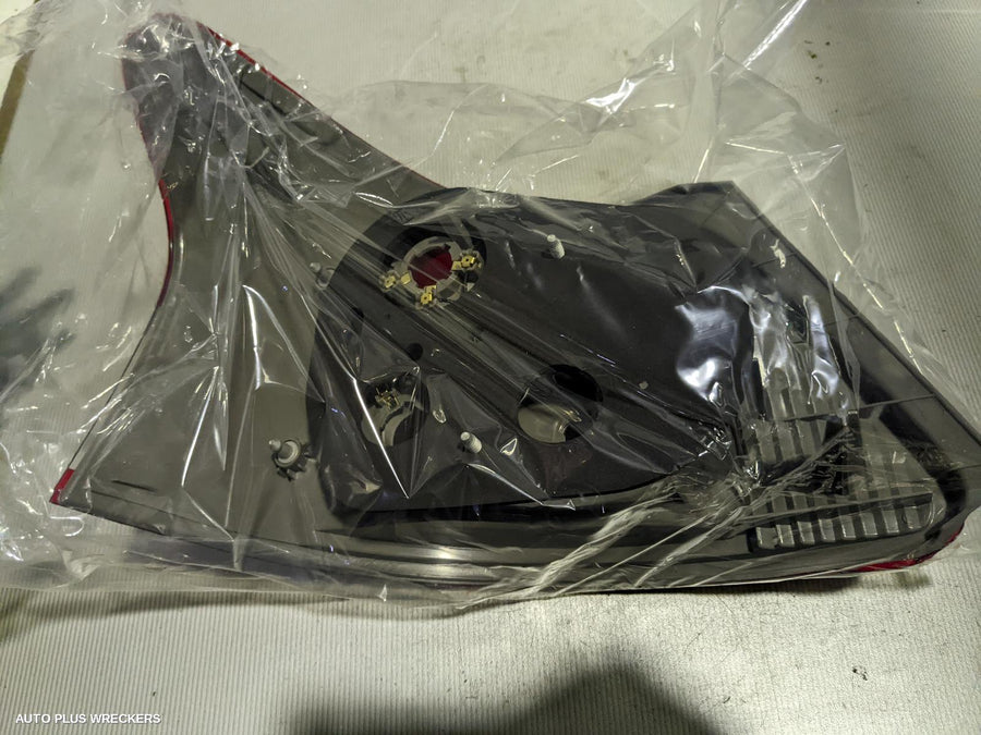 2013 Toyota Yaris Right Taillight