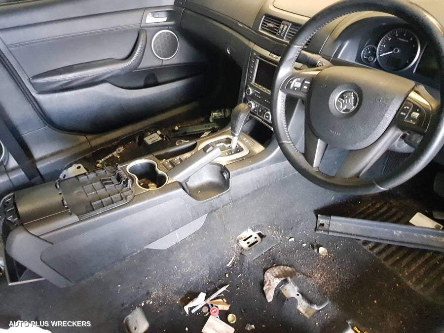 2007 HOLDEN COMMODORE RIGHT FRONT DOOR WINDOW