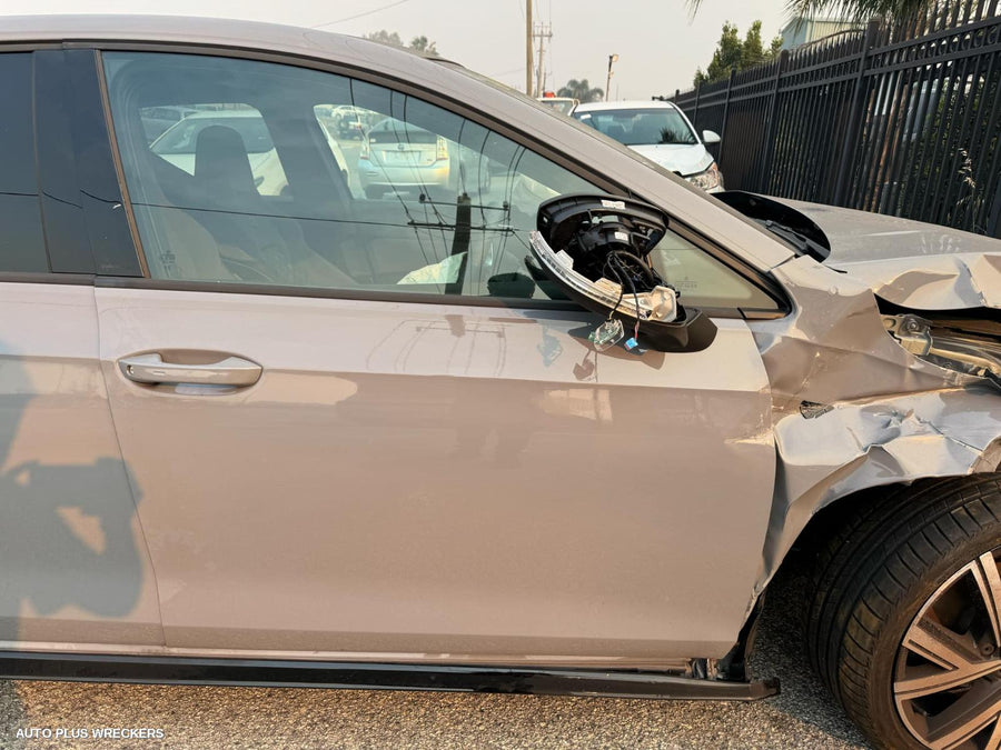 2023 Volkswagen Golf Reverse Camera