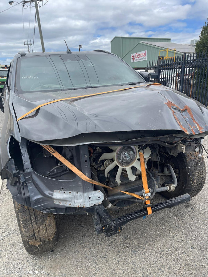 2020-2026 Mazda Bt50 Console