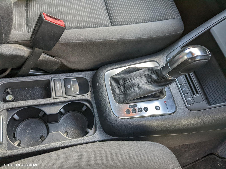 2012 Volkswagen Tiguan Left Taillight