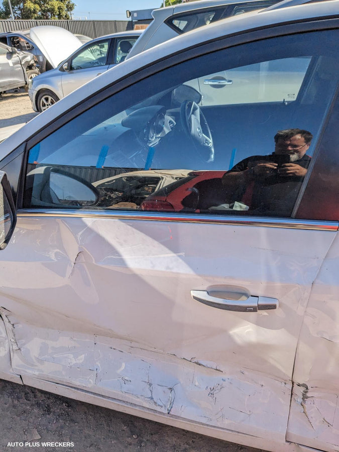 2015 Holden Cruze Right Headlamp