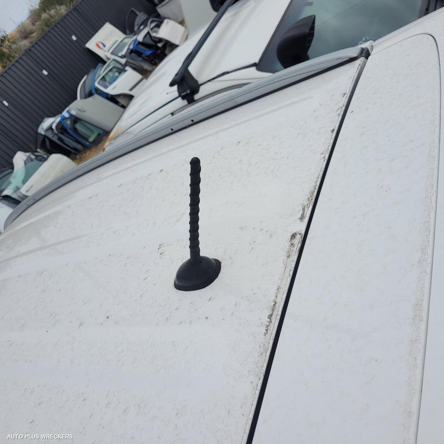 2017 Hyundai Tucson Left Front Door Window