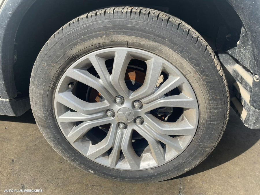 2019 Mitsubishi Outlander Caliper
