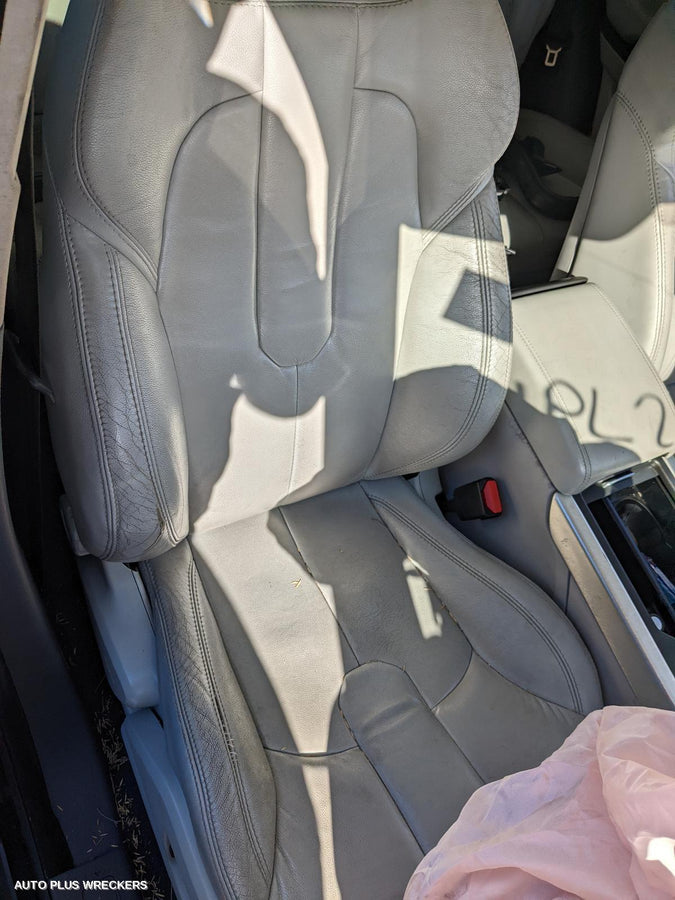 2012 LAND ROVER RANGEROVER EVOQUE LEFT DOOR MIRROR