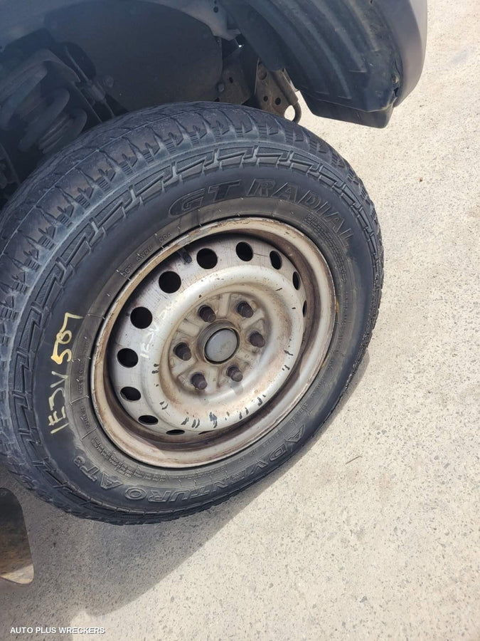 2013 Mitsubishi Triton Right Headlamp